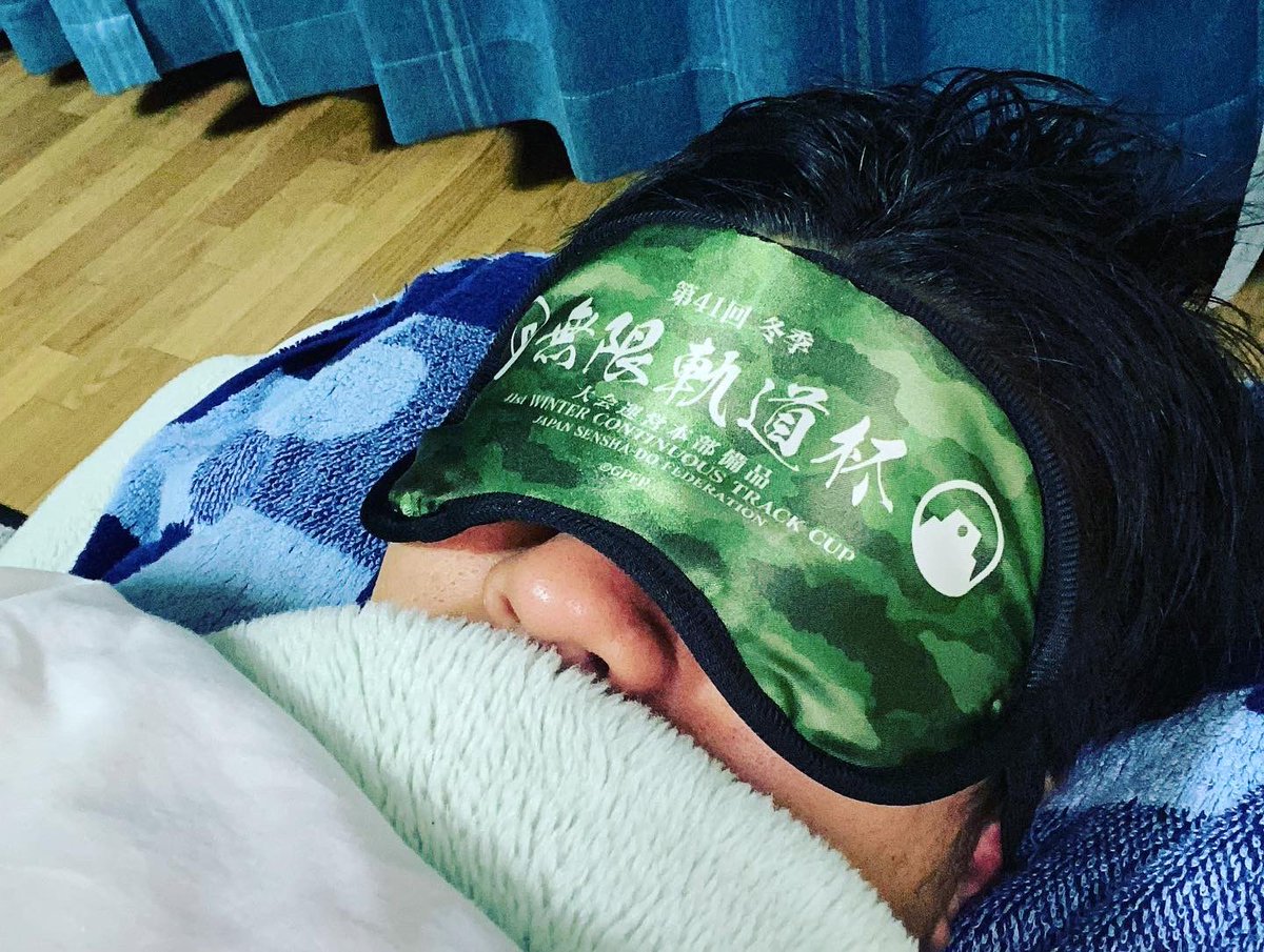 Jantaka0's tweet photo. お疲れ様です！

友達と映画を観に行ってきました！
面白かったし、いい買い物できました！笑

#ガールズアンドパンツァー #ガールズアンドパンツァー最終章 #あんこうチーム #アンツィオ #無限軌道杯 #アイマスク #軍手 #手袋 #睡眠の質 #映画 https://t.co/hWLcvBoRtH