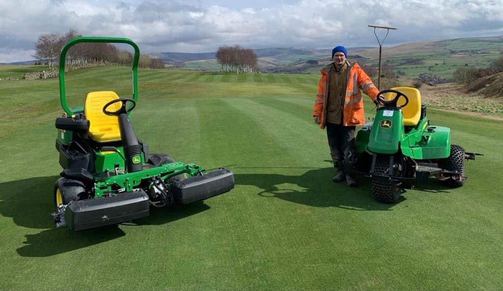 Nigel, our Head Greenkeeper, has had a wide smile recently, as he has taken Delivery of a New Bunker Raking Machine and a New Greens Mower! 
Still our wonderful club keeps moving forward! Great news for 2021! 👍🏻👍🏻