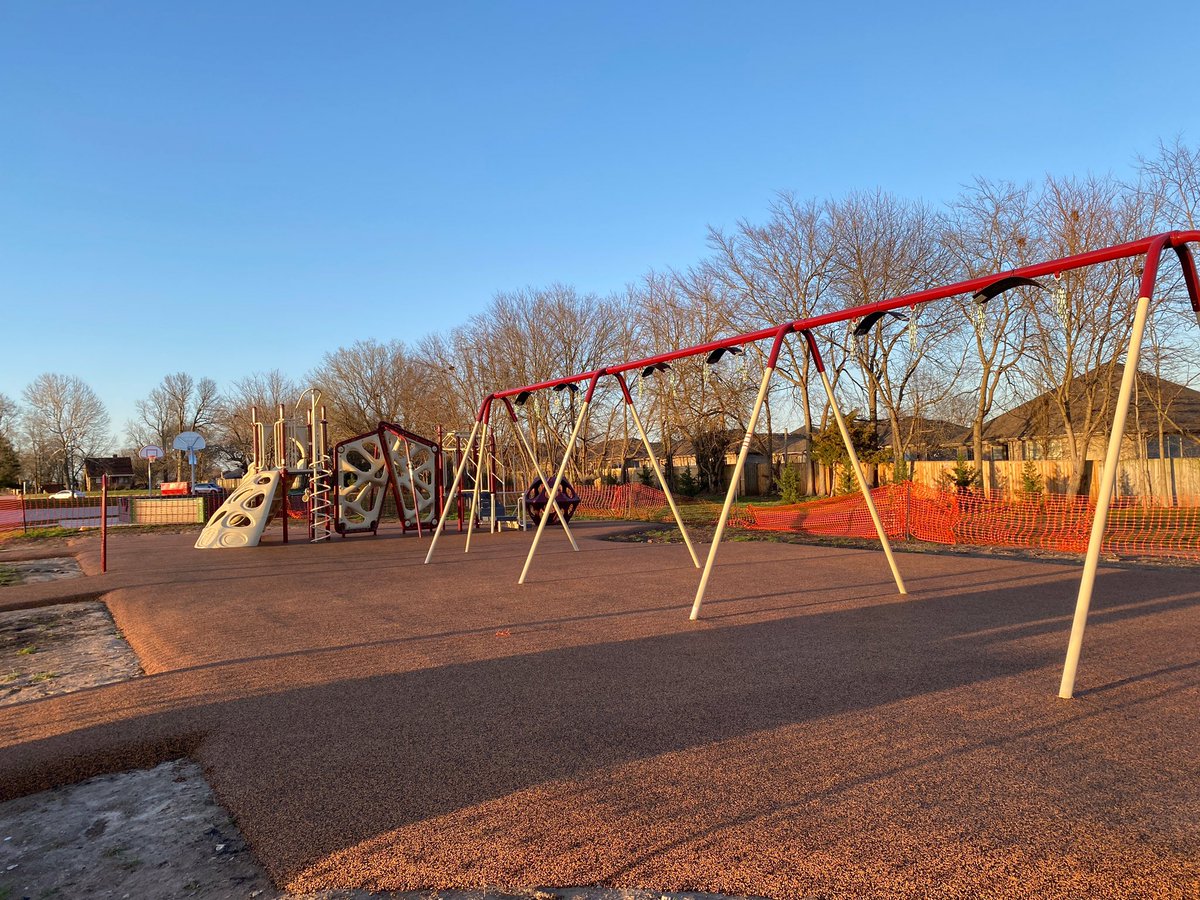 WillardIStigers's tweet photo. We have a playground!
#itsgoodtobeatiger https://t.co/Wcp2TmyNmq