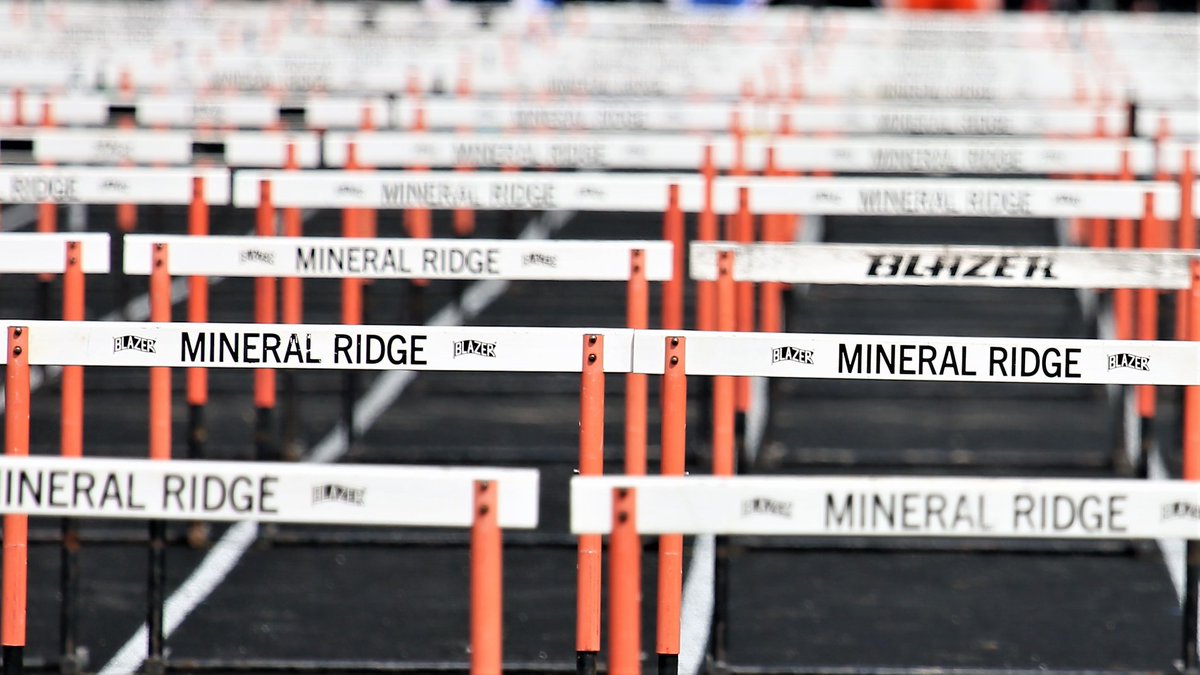 AthleticValley's tweet photo. LaBrae &amp; Mineral Ridge working together at the Joe Lane Invitational.  MVAC Schools Hit High Marks at the Invitational.  https://t.co/xUroFtkPPn https://t.co/e89iFcMEag