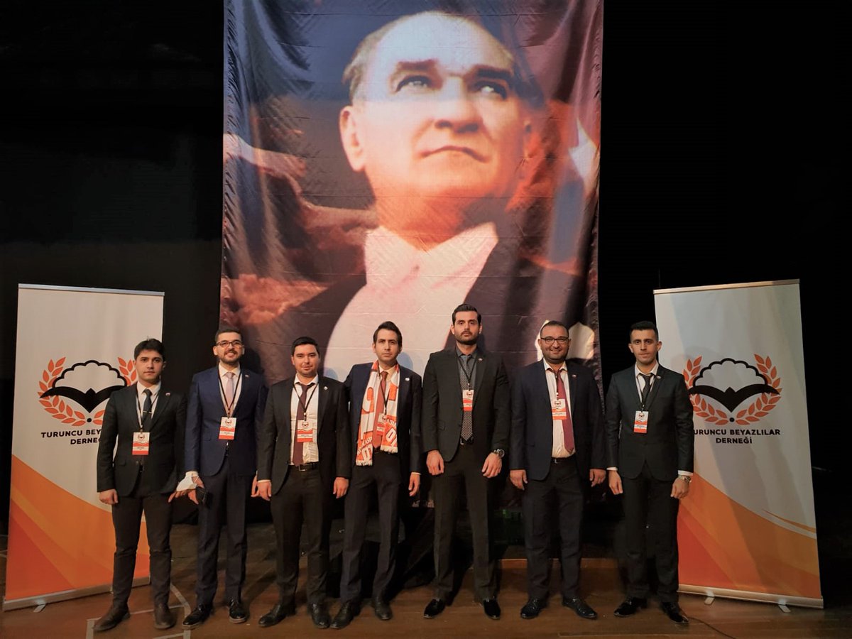 TuruncuBeyazDer's tweet photo. Turuncu Beyazlılar Derneği 1.Olağan Genel Kurulumuzu gerçekleştirdik. Üyelerimizin ve Adanaspor camiasının sembol isimlerinin misafir olarak katıldığı genel kurulumuzda Adanaspor isminin hak ettiği değeri görmesi ve güçlü bir camia olarak hareket etmemiz gerektiğini vurguladık. https://t.co/iurbCXt9Oj