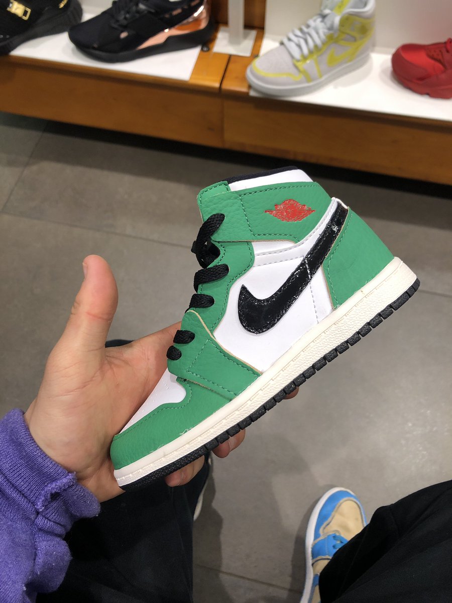 Mitch_Cowell's tweet photo. Is it just me or are baby shoes the cutest? https://t.co/gc99h3H4kf