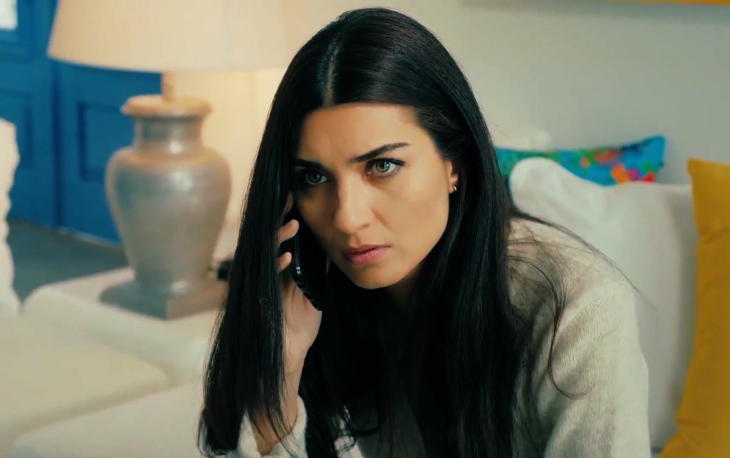 Mavi defenderá su amor
#TubaBüyüküstün