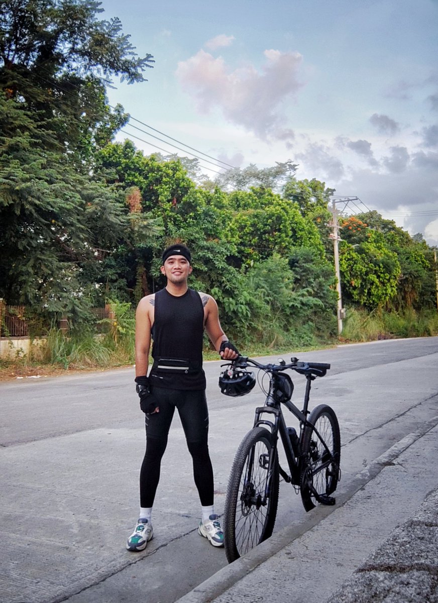 aemorful's tweet photo. Happy ang weekend. Sana kayo rin! 🥰😊 https://t.co/DkKCdDBFWz