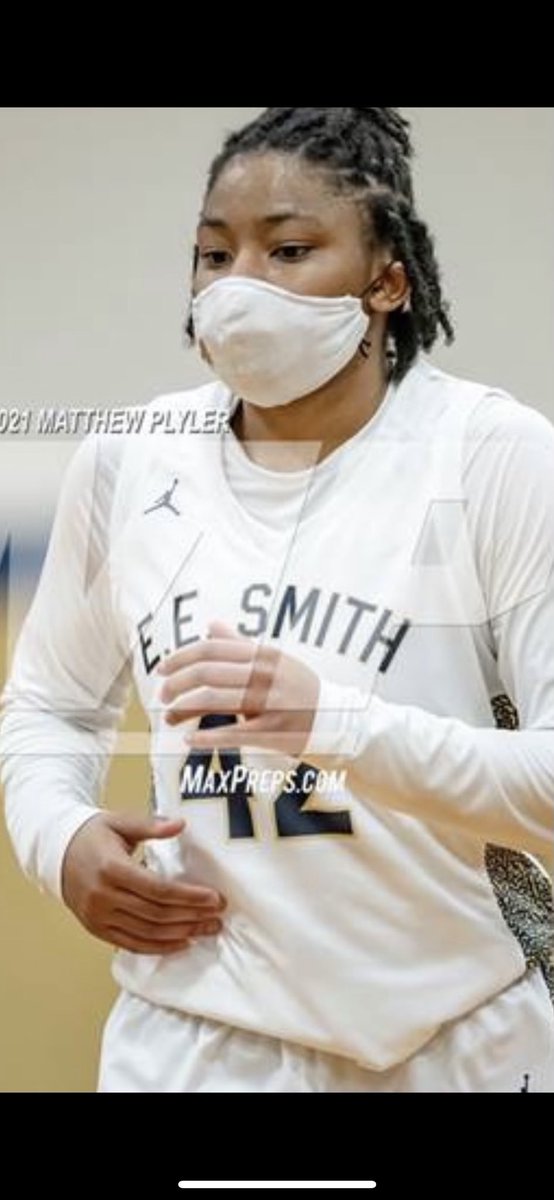E. E. Smith WBB tweet media