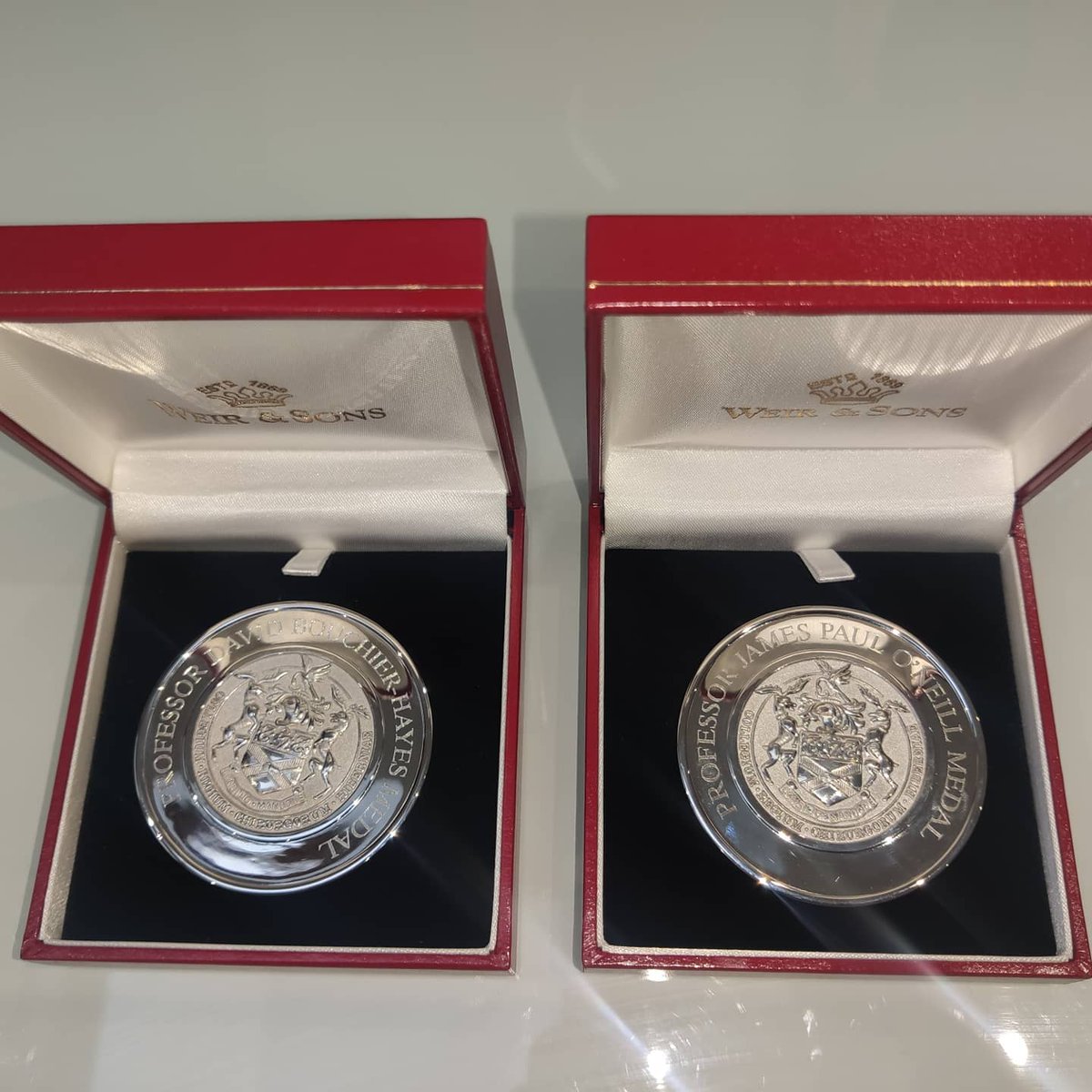 SiobhanRyan_'s tweet photo. The Royal College of Surgeons Professor James Paul O'Neill Medal and the intercollegiate Professor David Bouchier-Hayes Medal. Thanks a million again to all involved @RCSISurgicalSoc https://t.co/uWpJ94WWHC