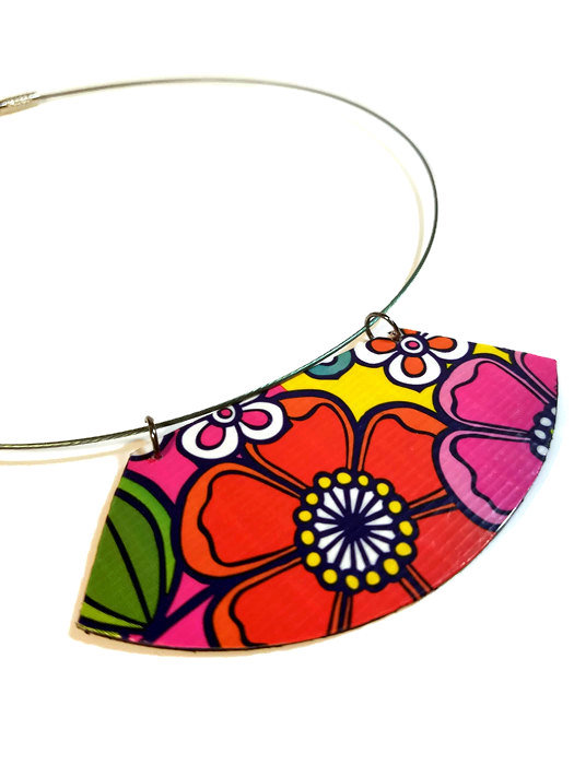 chestnutcrochet's tweet photo. Sharing for Heather O'Cain on Etsy
Really love this, from the Etsy shop BluKatDesign. https://t.co/4rEdJcgCBD #etsy #flowerbibnecklace #statementnecklace #flowernecklace #flowerstatement #floraljewelry #boldnecklace #upcycledjewelry https://t.co/Oi81cXEGP7