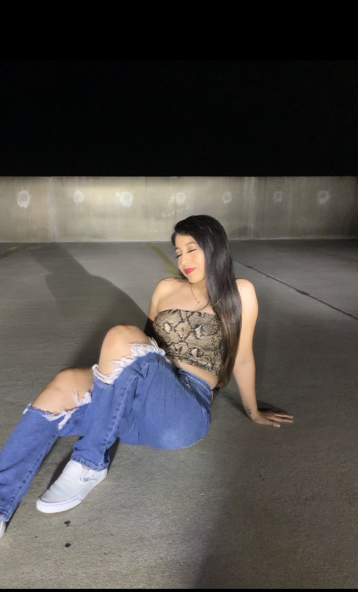 <3