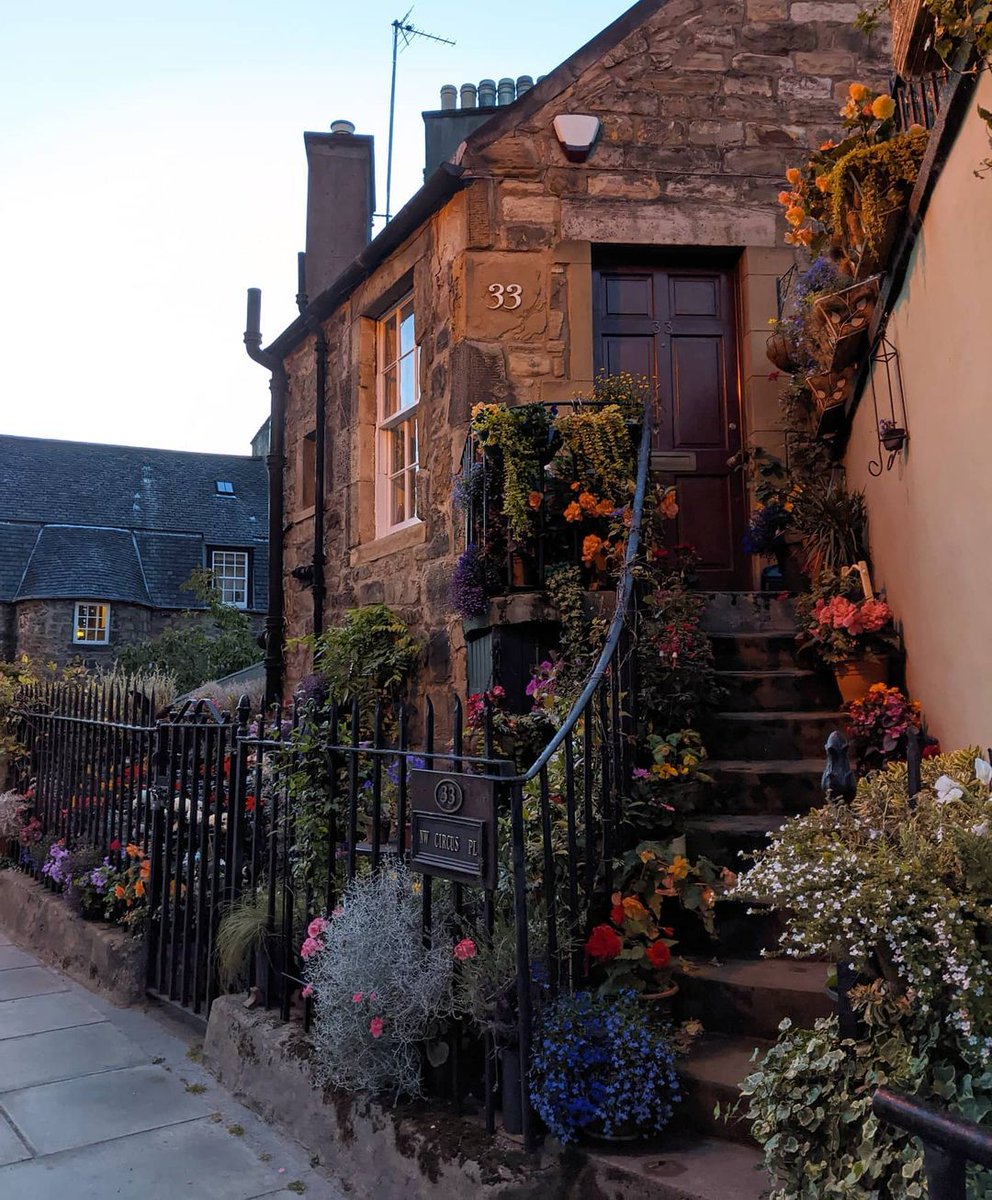 leraccoonmorice's tweet photo. 📍Stockbridge, Edinburgh https://t.co/ARmJ2E4880