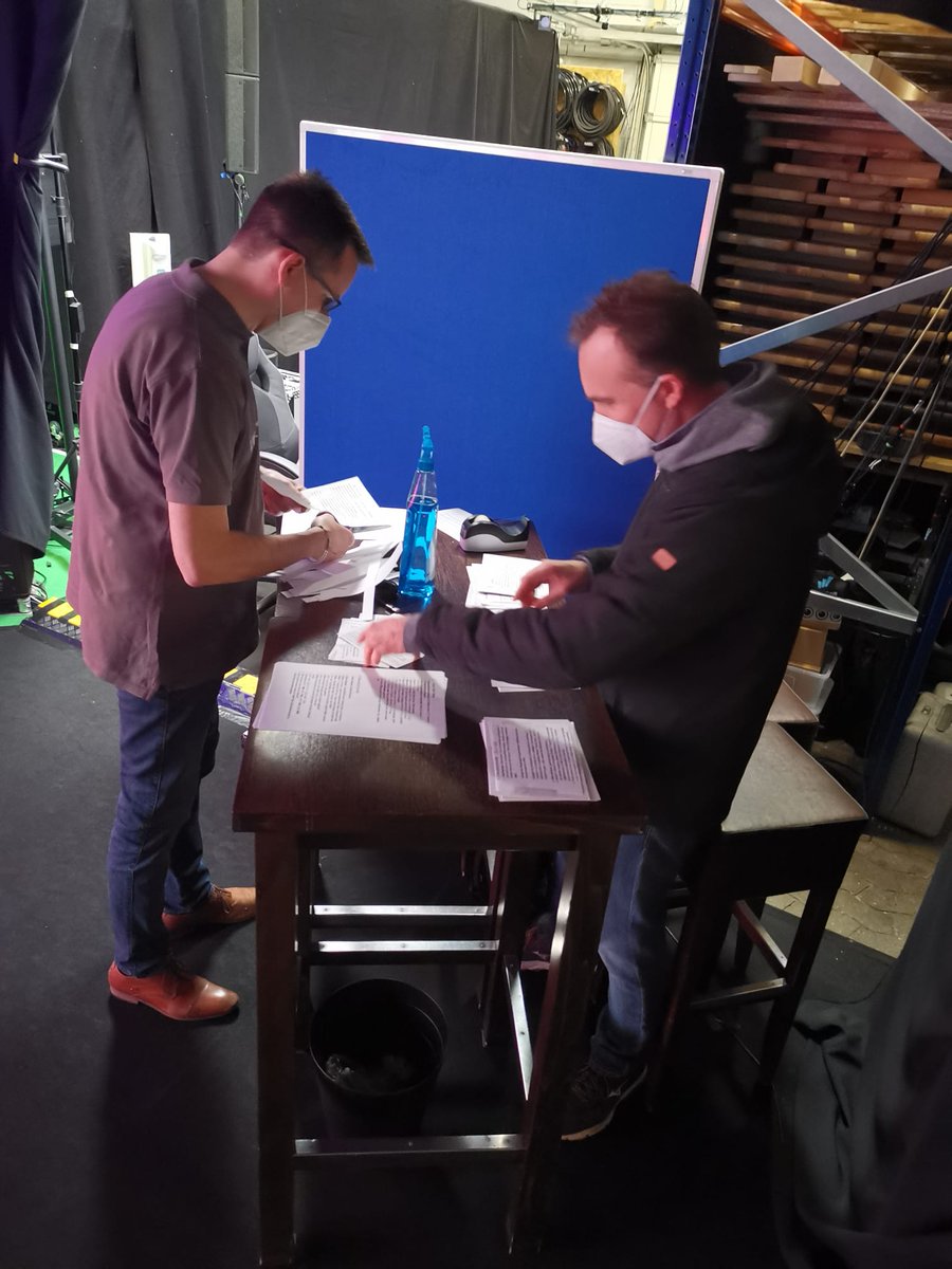 TFFeV's tweet photo. Gleich sind wir online. Die letzten Vorbereitungen laufen.
#TETalk #Nextmove #TFF #Tesla
https://t.co/RGuCZDVNGQ https://t.co/Go7Ed434La