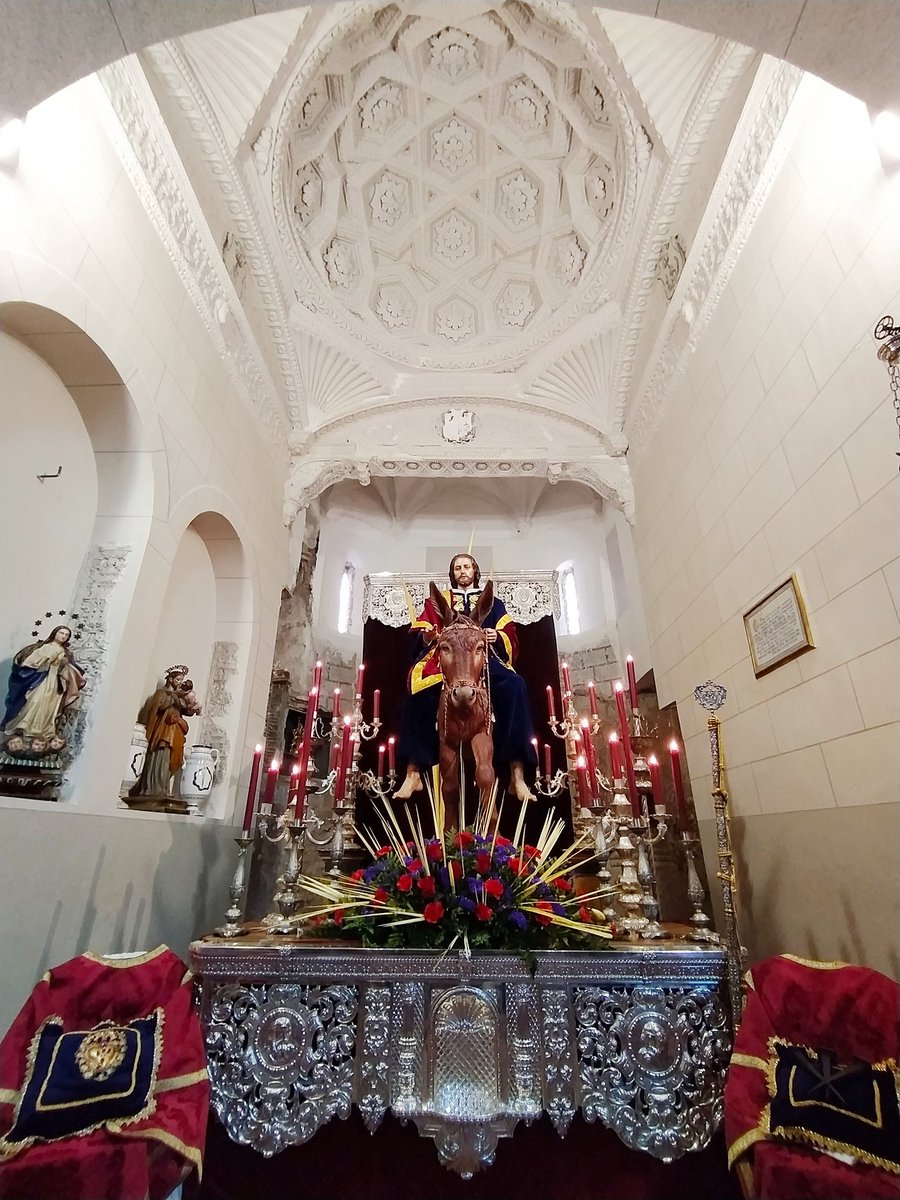 GonzaloGarrigos's tweet photo. Esta tarde habría recorrido las calles de #Toledo la imagen de Cristo Rey entrando en Jerusalén desde la parroquia de Santa Justa y Rufina #DomingoDeRamos #DomingodeRamos2021 #SemanaSanta #SemanaSanta2021 https://t.co/nvFTz9Akif