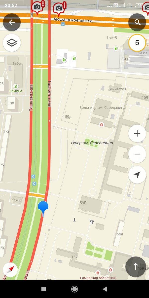 А данном месте отсутствует люк в первом ряду прям на дороге кто то воткнул доску отчего усугубил ситуацию!!!