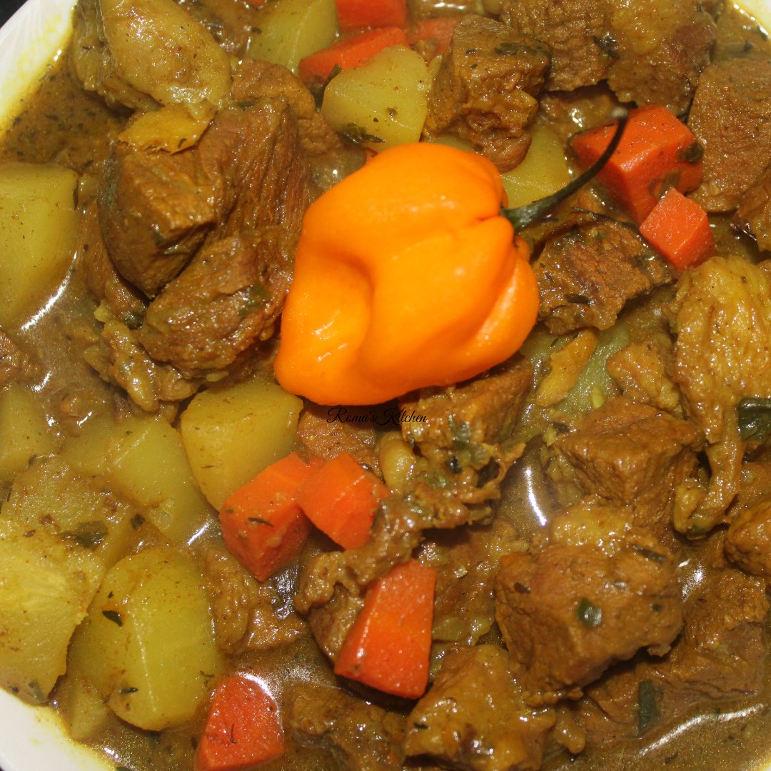 romaskitchen_'s tweet photo. Wondering what to cook today?
Curried Beef it is 😋 
#RomasKitchen #CurriedBeef
#CurryBeef #jamaicantwitter #jamaicanfood #youtube 
Recipe 👇🏾 👇🏾 
https://t.co/EUjjEXKCUB https://t.co/okNZomwbog
