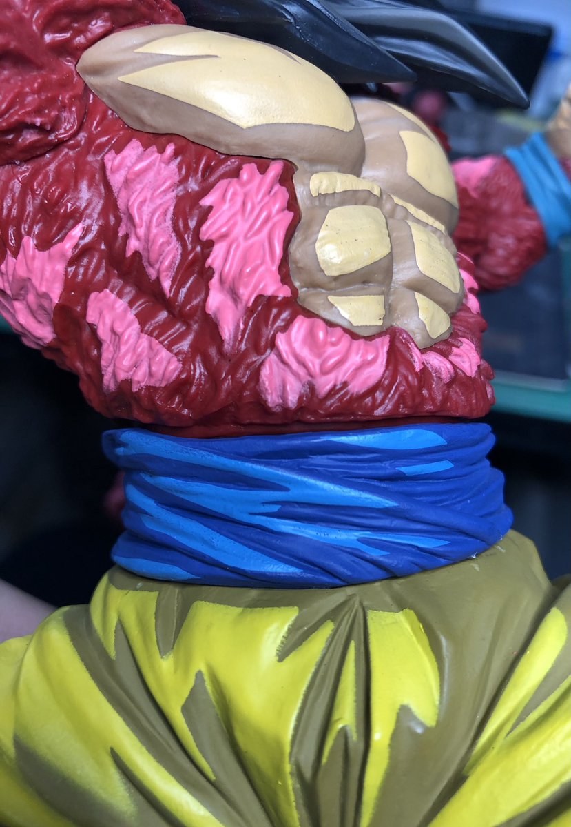 N Dora Smsp 超サイヤ人4孫悟空 マンガディメイション 海外正規品 届いたのでちょっと気になった所 ぱっと見は問題ない が 胴体の接続部分のハマりがよくない 髪の毛が埃っぽい 目玉のプリントがズレてる これは他の方の情報で国内版でも見られた