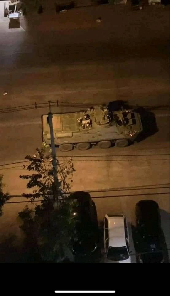 South Dagon, Yangon - Mar 28 night

The locals said they saw this tank near Yan Aung Ward. 

#WhatsHappeningInMyanmar #Mar29Coup #AntiFascistRevolution2021 #MilkTeaAlliance 

(Need to verify as I got from 2nd source)