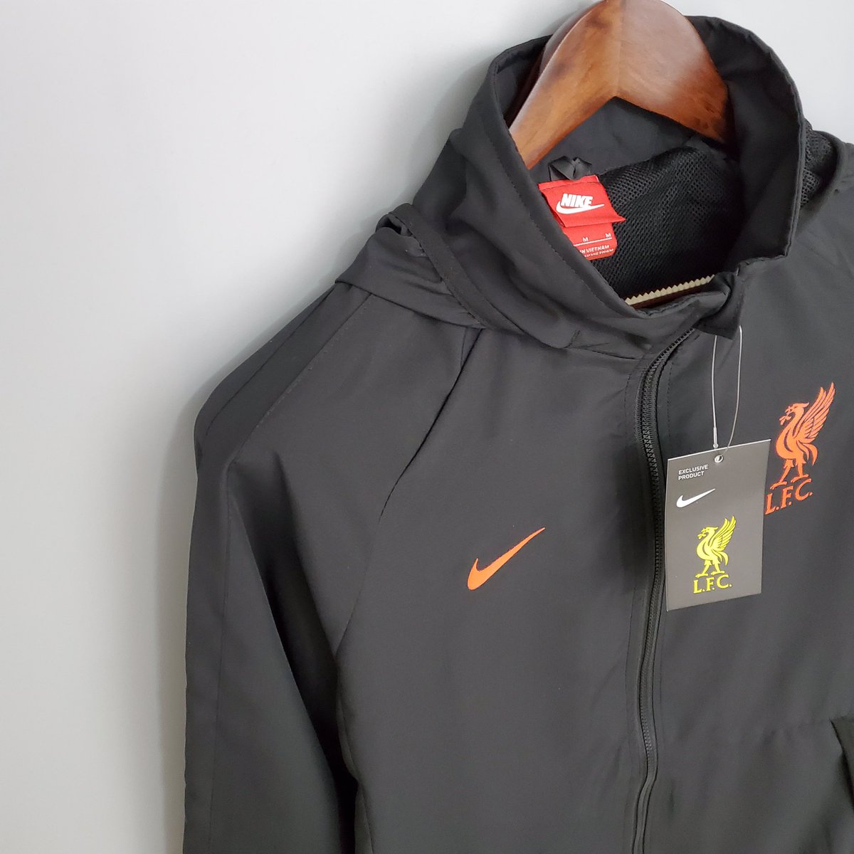 kitsdirectuk's tweet photo. Nike Liverpool F.C Windbreaker Jacket 

All Sizes Available ✅ https://t.co/p08onCyUnd