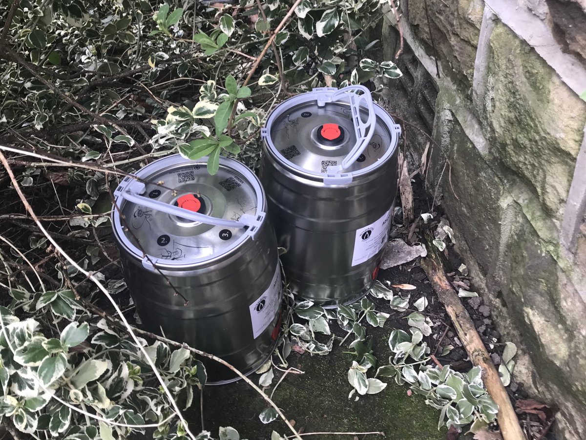 WishboneBrewery's tweet photo. If you need beer, #Cans, 10L boxes, #Minikegs #MiniCasks we deliver locally for free on Wed & Thur. UPS to the test of the UK. Get yourselves to our Webshop, click the link in our profile ππΊ #MicroBrewery #Brewery #SmallBrewery #Beer #CraftBeer #RealAle #SlowBeer #Yorkshire https://t.co/oneLGTR9nB