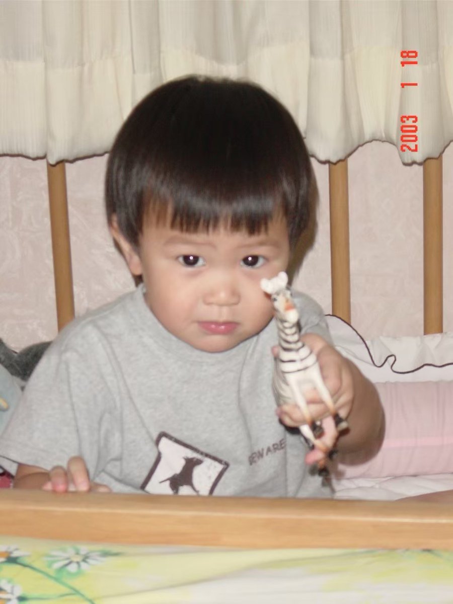 ssuchananie_'s tweet photo. 𝑯𝒂𝒑𝒑𝒚 𝑩𝒊𝒓𝒕𝒉𝑫𝒂𝒚 𝒕𝒐 𝑱𝒂𝒄𝒌𝒊𝒆 🌻💖

20 ขวบแล้วววววว 🥺🤏

#Happy20thJackieDay
#MySunflowerBoy 
#Jackie20thbirthdayproject https://t.co/Q9m3TABwuX