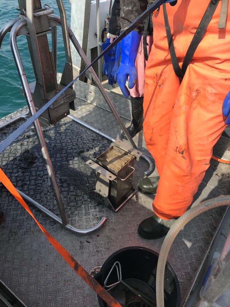 Marine_nineteen's tweet photo. Was amazing getting back to some face to face teaching and boat practicals last week! 
🌊🌊👷‍♀️ https://t.co/5yo1UyNhR1