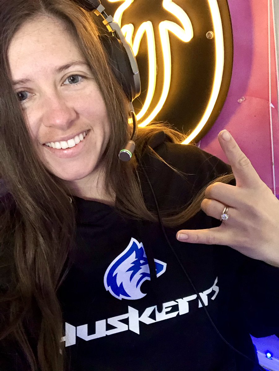 d9DSGNS's tweet photo. Repping my fav! @HusKerrs 🤗 https://t.co/46DmPvTBJS