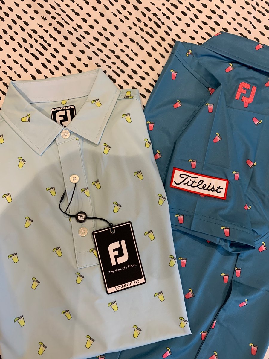 It’s a tough decision for the first day back, but had to celebrate with a cocktail. 🍋 or 🍓 🧐