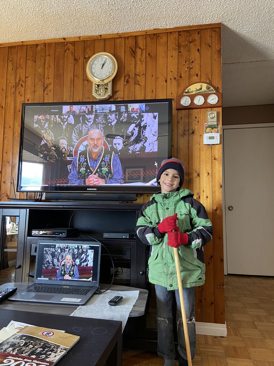 Fayant92's tweet photo. Are you even at a Métis meeting if you don’t have bannock and stew!?! Acting as IT support for my parents as they zoom in to the #metisAGA so I made stew and bannock for them for lunch. https://t.co/jRtJ5OsHoe