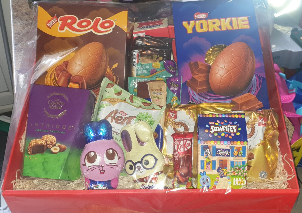 ckchildrensclub's tweet photo. Thank you to Rose O Mahony from Carrigaline who kindly donated this fantastic Easter hamper! 🐣🐰 https://t.co/RrlWnP3s0e