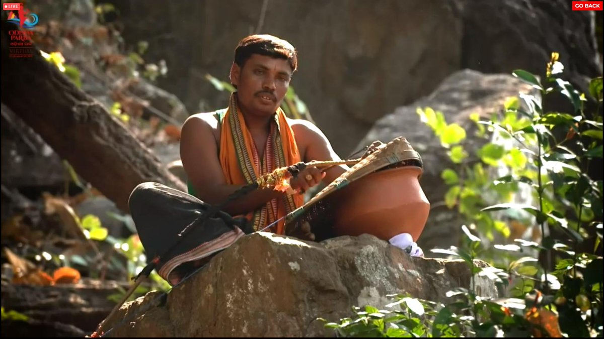 OdishaParba's tweet photo. ଆନ୍ତର୍ଜାତିୟ ଓଡ଼ିଶା ପର୍ବରେ 'ଆଦିଧୂନ' ପରିବେଷିତ ରୋମାଞ୍ଚକର ସଂଗୀତ କାର୍ଯ୍ୟକ୍ରମରେ ପଶ୍ଚିମ ଓଡିଶାର ଝଲକ
#OdishaParba2021 #VirtualOdishaParba #AdamyaOdisha #AdiDhun #Sambalpur #folkmusic #folkmusicians #FestiveOdisha #OdiaCulture #OdiaTradition #EmergingOdias #Odisha https://t.co/c5SJQDQCIA