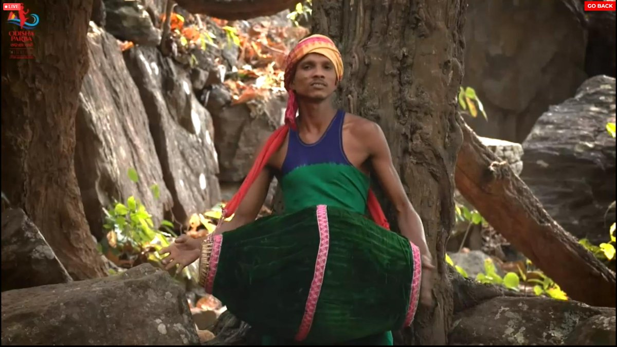 OdishaParba's tweet photo. ଆନ୍ତର୍ଜାତିୟ ଓଡ଼ିଶା ପର୍ବରେ 'ଆଦିଧୂନ' ପରିବେଷିତ ରୋମାଞ୍ଚକର ସଂଗୀତ କାର୍ଯ୍ୟକ୍ରମରେ ପଶ୍ଚିମ ଓଡିଶାର ଝଲକ
#OdishaParba2021 #VirtualOdishaParba #AdamyaOdisha #AdiDhun #Sambalpur #folkmusic #folkmusicians #FestiveOdisha #OdiaCulture #OdiaTradition #EmergingOdias #Odisha https://t.co/Gxg4ITcmET