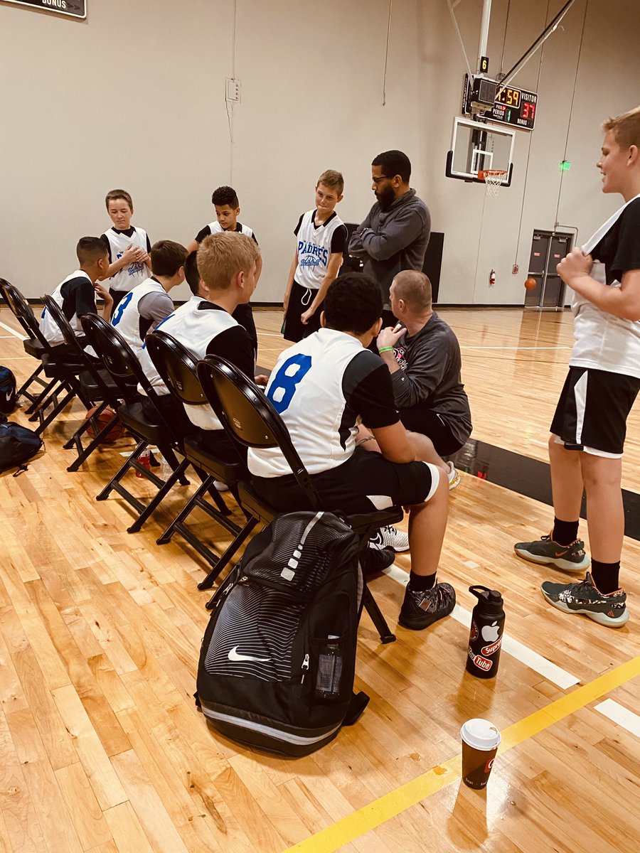 6th Grade Boys with another win this morning. They also advance to the championship game, 2pm 🔥