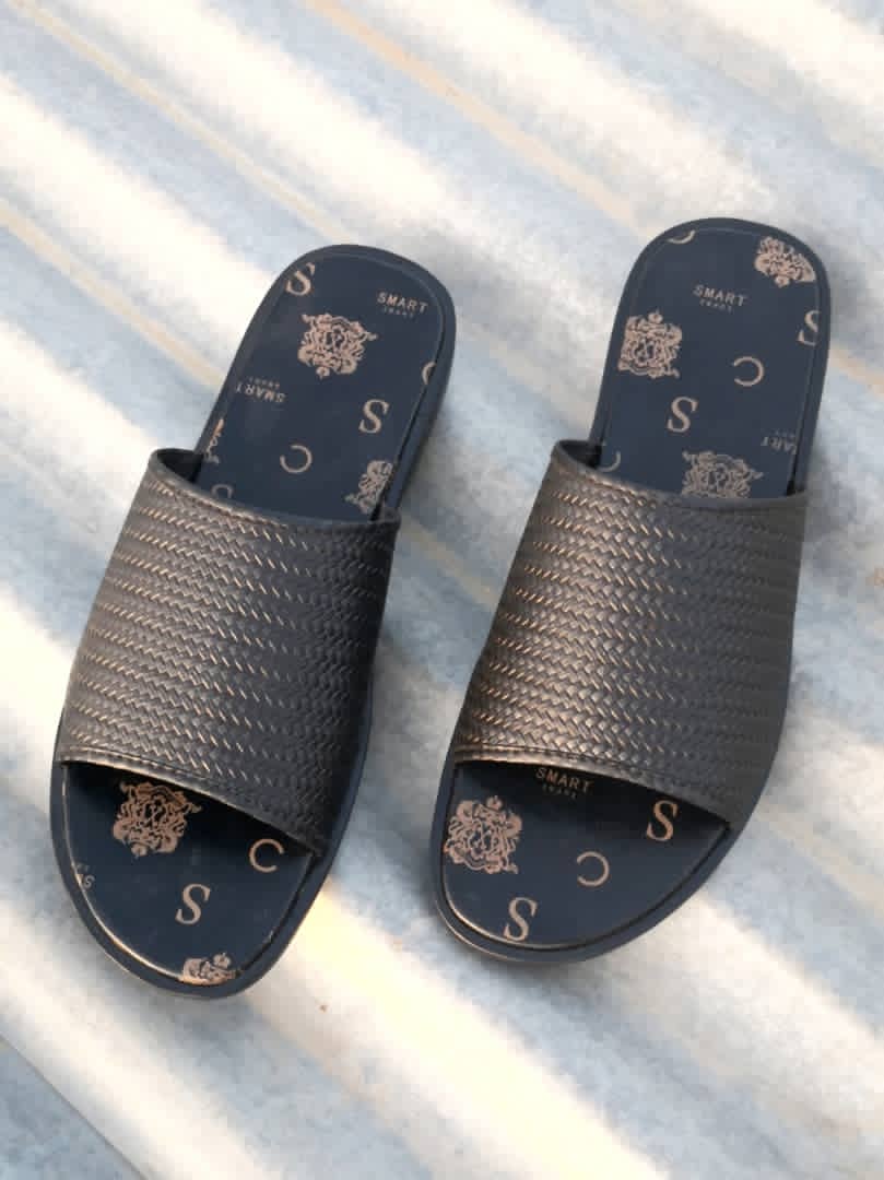 LhassanKutigi's tweet image. Help patronize please
A single RT can help thank you.

Location: Kaduna
Delivery: Nationwide

1st and 2nd frame: 2000
3rd and 4th frame: 3500

DM or..📞09060129262.