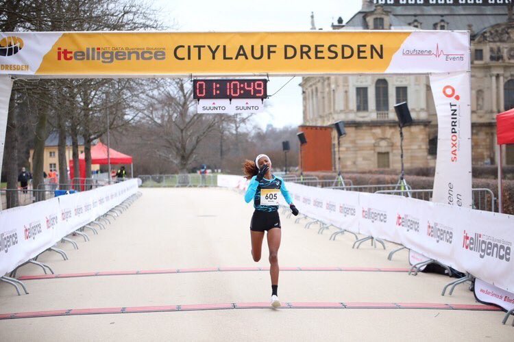 Throwback to #dresden🇩🇪 
Can’t wait for the next race.

#asicseurope 💙

🎥 @marcelhilger & @larasch.de