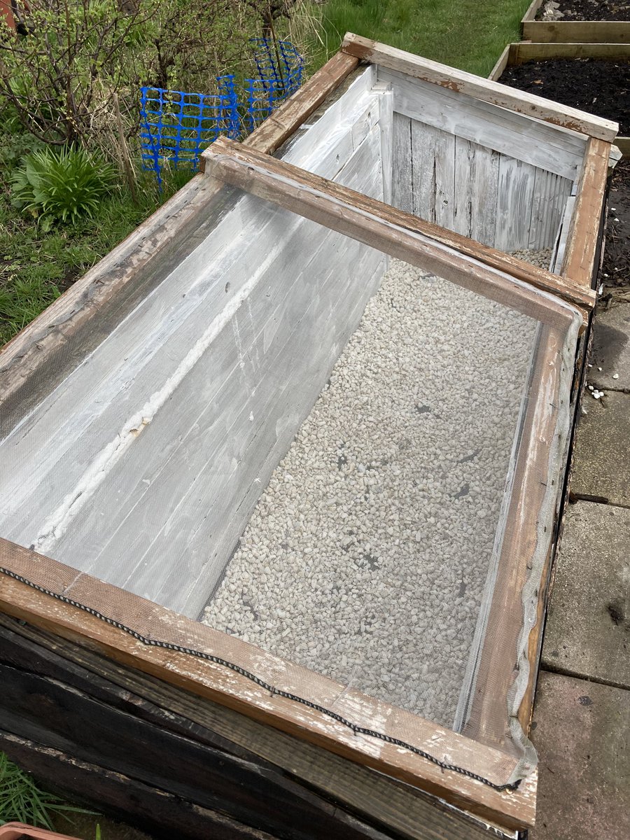 dontcropmenow's tweet image. The lids for the #coldframes will have environmesh with an additional frame of polycarbonate built in. The top layer will clip out so the netting remains. This is to control ventilation whilst also keeping cabbage white out! 

#allotment #growyourown #vegetablegarden