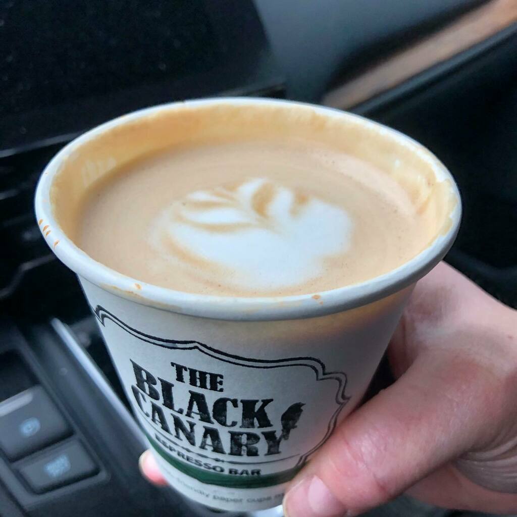 Mywholebean's tweet photo. @blackcanarycoffee is serving up some cappuccino perfection on this rainy Sunday. #coffee #cafe #caffeine #cappuccino #torontocoffeecommunity #torontocoffee #onesugar https://t.co/MkaFGk7gLE