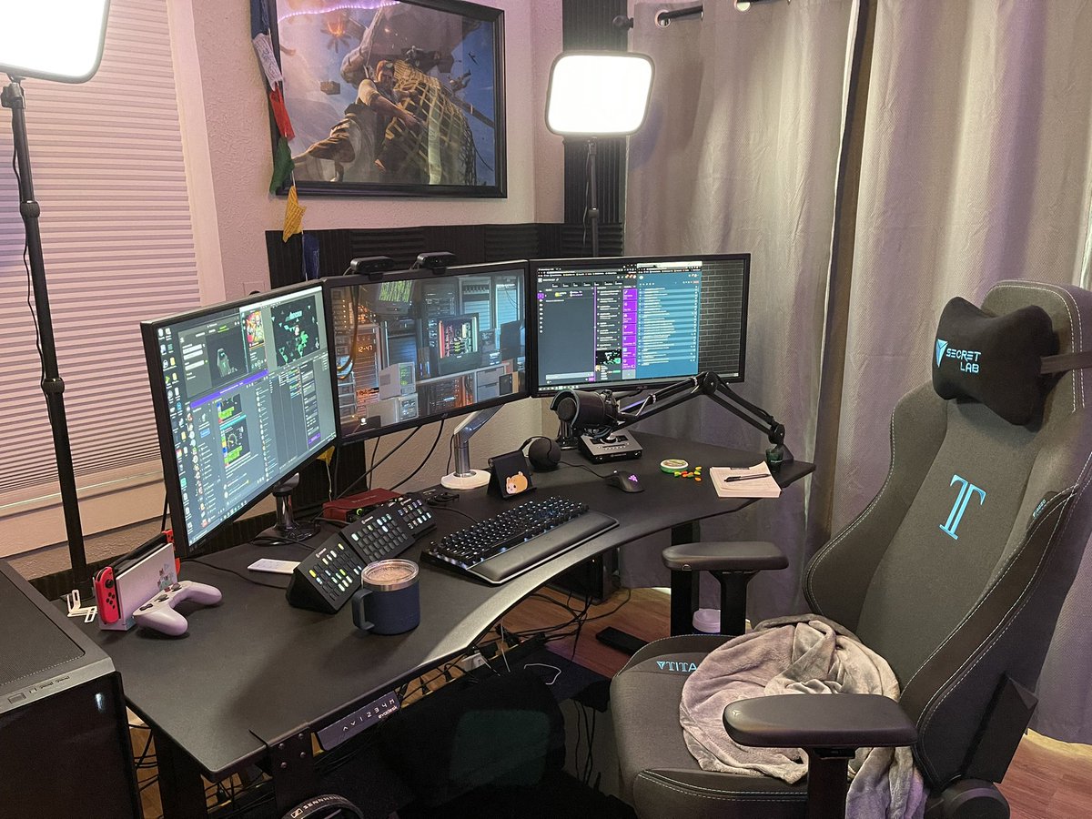 Rain all you want outside🌧 This is my vibe inside 😌