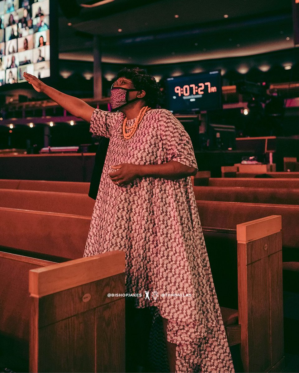 TPHDallas's tweet photo. Wasn’t that a Word from the Lord? We hope you thought so! Tune in for the rebroadcast of #KnowingInTheNoise TONIGHT at https://t.co/KGU23tRaO6 or the T.D. Jakes Mobile App. Until next time, God bless!

#SundayService #TPHDallas https://t.co/5ZTpgOEvvc