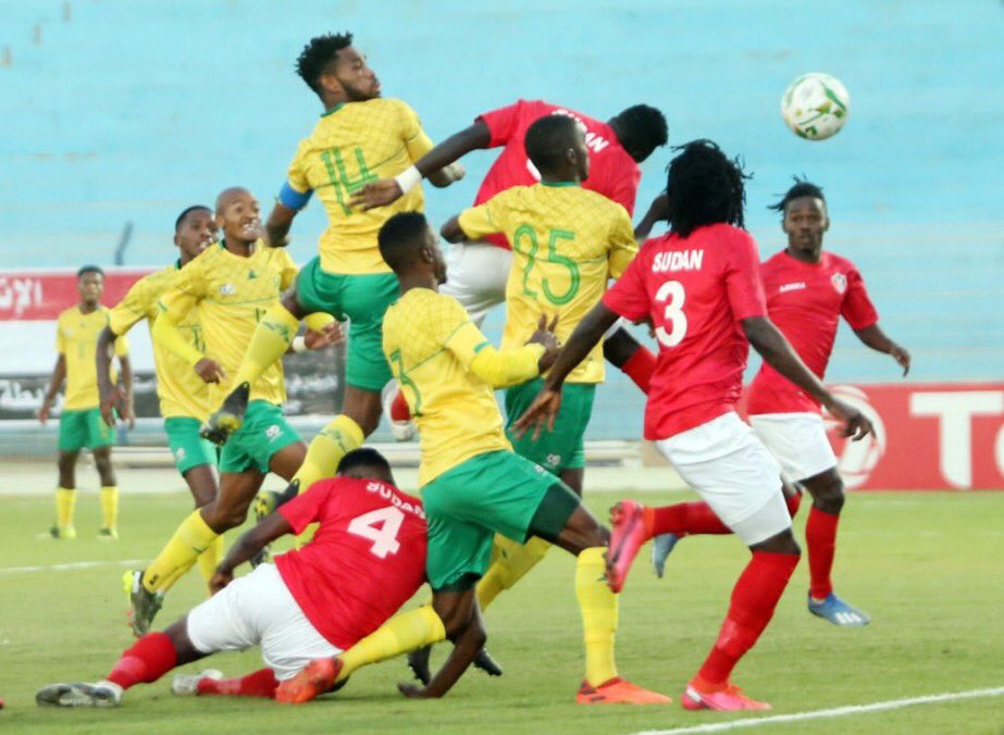 Footballogue's tweet photo. [#QualifCAN🏆] SOUDAN🇸🇩 2-0 🇿🇦AFSUD

⏱ FIN DU MATCH !

⚽️ Bakhit
⚽️ Abdel Raman

Le Soudan se qualifie pour la CAN 2022 !

#SOUAFS https://t.co/dBQVJJyo4D
