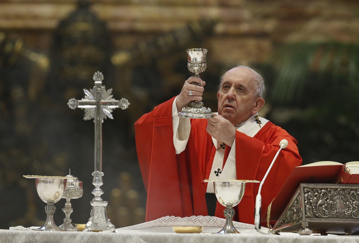 CatholicNewsSvc's tweet photo. https://t.co/zIiWkSSkYb Today, #PalmSunday was the beginning of #HolyWeek Here is #PopeFrancis schedule for this week. @arochoju via @DetroitCatholic (CNS photo/Paul Haring) https://t.co/tnTdb75yuB