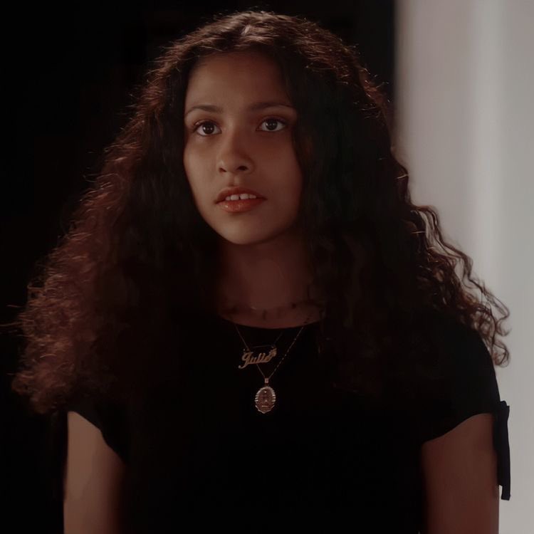 jatplovesyou's tweet image. good afternoon everyone i hope you all have or had an amazing day :)) you are so valid stay strong xx JULIE LOVES YOU 💜💜