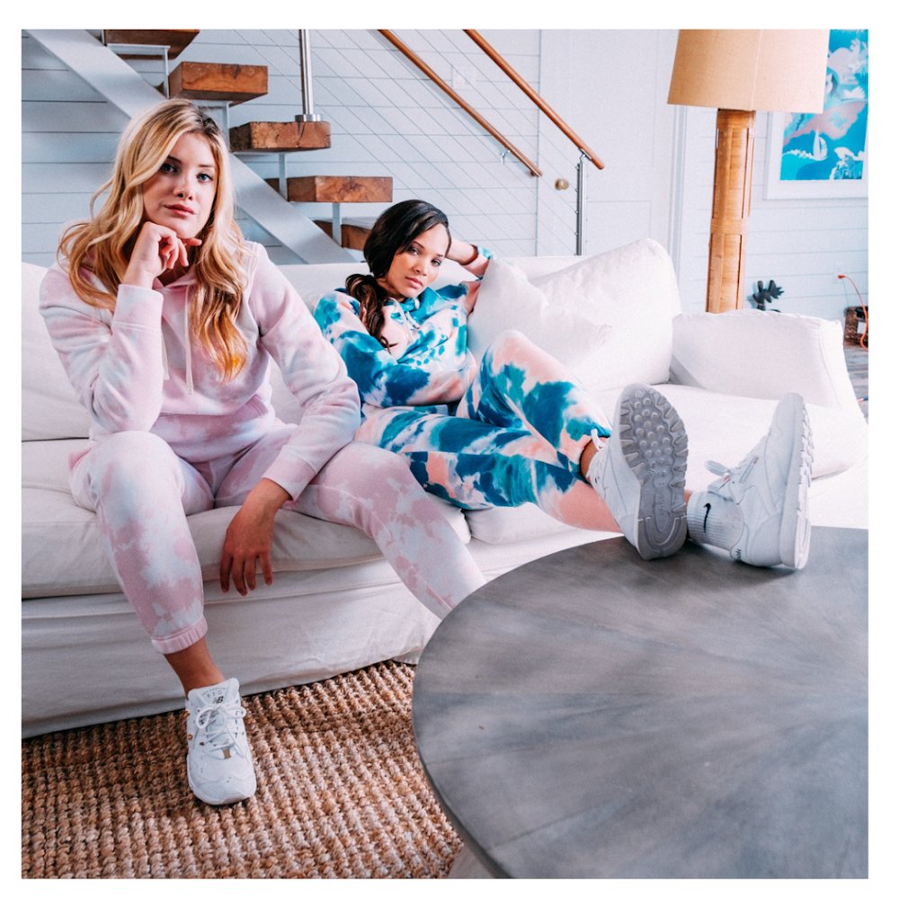 brooklyncloth's tweet photo. Her Style. Her Way. | Whether you're feminine &amp; soft or edgy &amp; bold, we have a tie dye pattern for every kind of vibe.✨ Check out our women's collection.💖 LINK IN BIO. 
__
#BKCL #streetstyle #tiedye #tiedyetrends #newdrop #sweatsuits #tiedyeforher #hoodiesforher #womensfashion https://t.co/LdAzwuwKDy