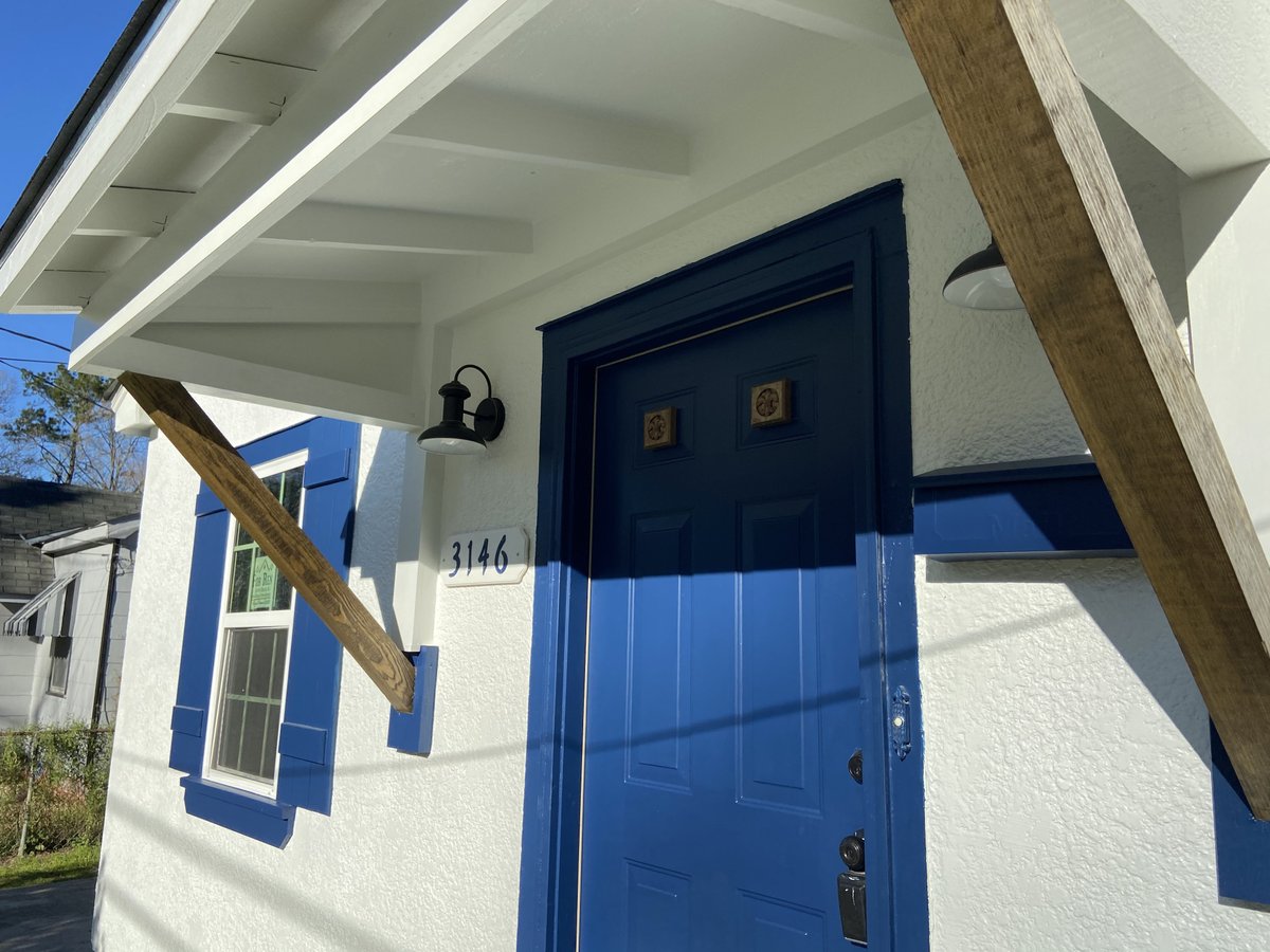 RegalCrowns's tweet photo. Regal Crowns Properties' SIGNATURE BLUE DOORS coming to a neighborhood near YOU!!! Regal Crowns Group: ⚜️Regal Crowns Properties ⚜️ Regal Crowns Renovations⚜️Visit US @ https://t.co/2cjaXkmIFr ⚜️ https://t.co/oDlgwK291U