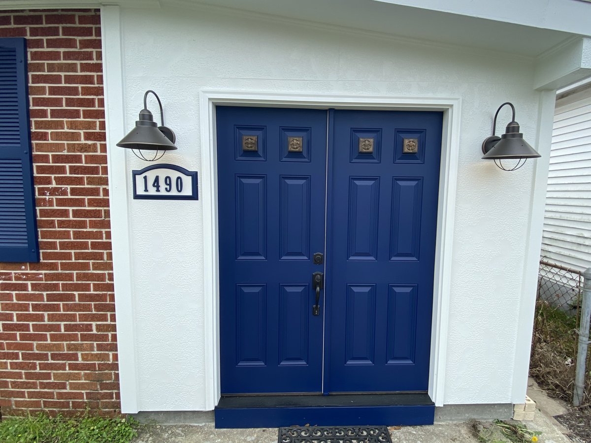 RegalCrowns's tweet photo. Regal Crowns Properties' SIGNATURE BLUE DOORS coming to a neighborhood near YOU!!! Regal Crowns Group: ⚜️Regal Crowns Properties ⚜️ Regal Crowns Renovations⚜️Visit US @ https://t.co/2cjaXkmIFr ⚜️ https://t.co/oDlgwK291U