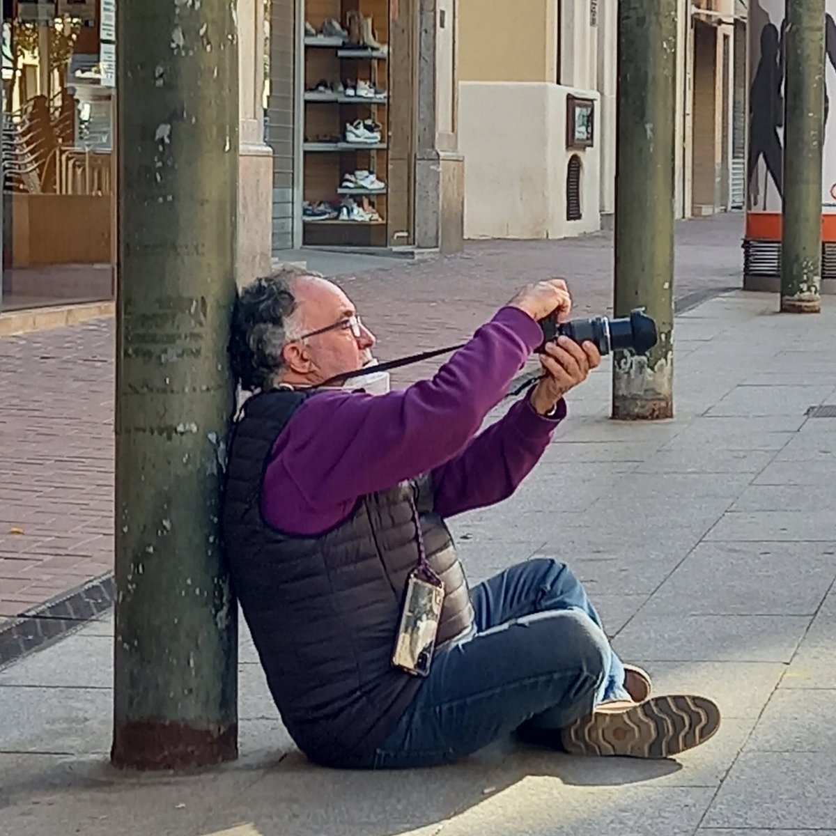 DausValles's tweet photo. ¿Qué estaremos planeando? 🤔

#diversitatamicsunintsomriures #daus #Terrassa #disCapacitat #CapacidadesDiversas #CapacitatsDiverses #DiversidadFuncional #diversitatfuncional #Proyecto https://t.co/BScbYcYDSa