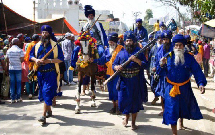 #HolaMohalla : A 3 day Sikh festival that marks the celebration of the martial traditions of the Sikh people💎 🐊💙 ⚔️