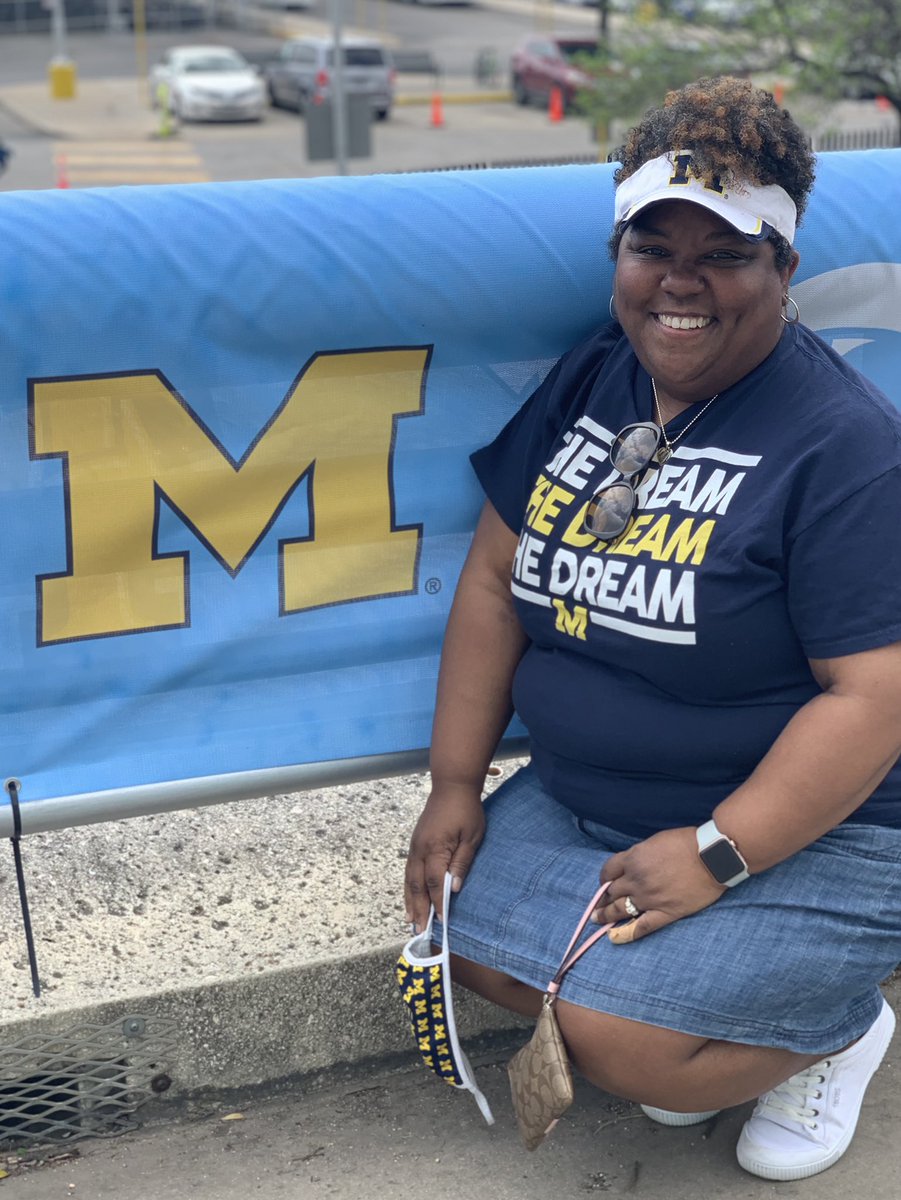 KAbsTeach's tweet image. Got to see Michigan Women in the Sweet 16 yesterday! So happy they were here in San Antonio even though they won’t be moving on. Love my Wolverines! Go Blue!!