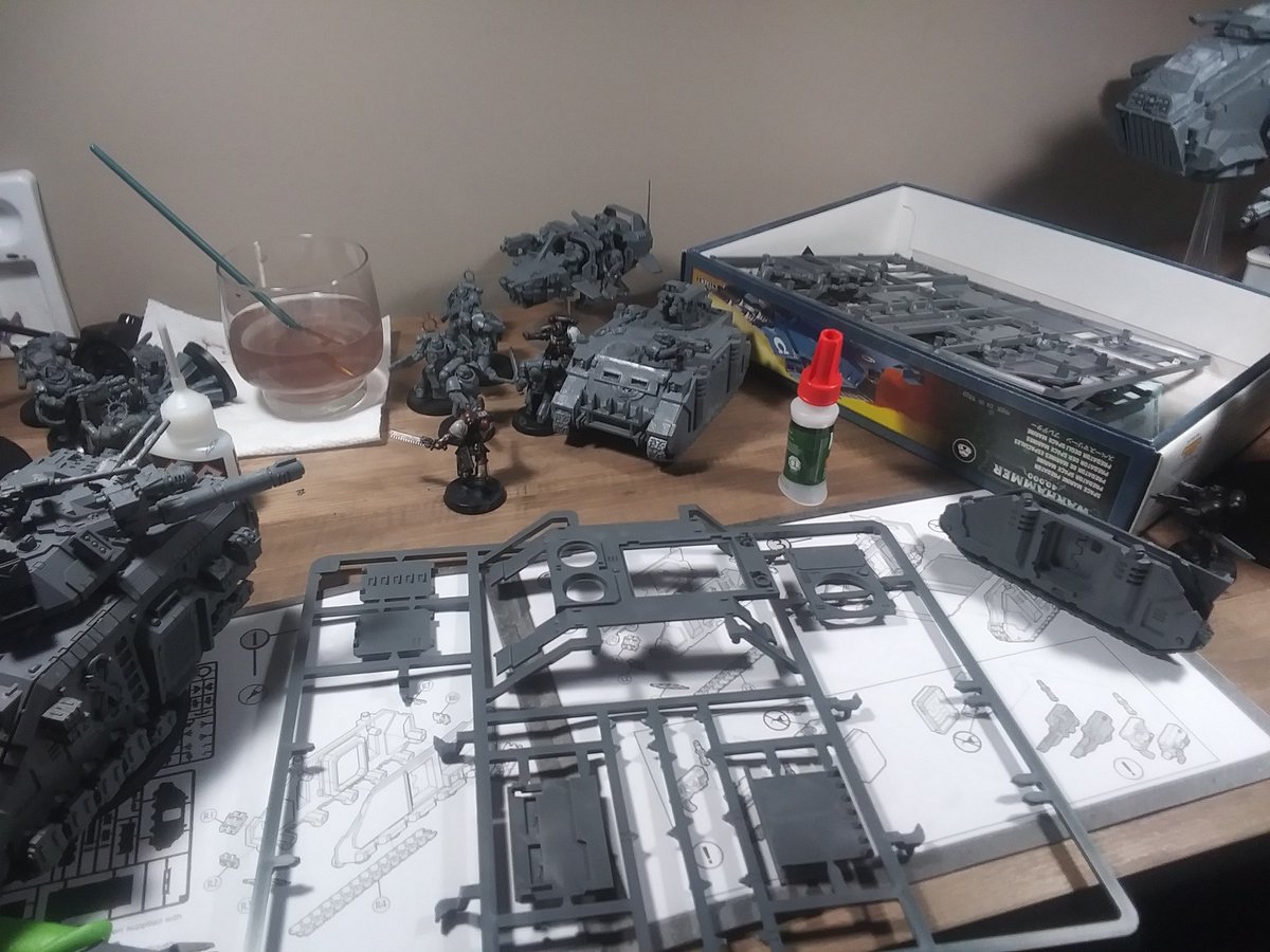 #WarhammerCommunity #warhammer40k #youtubechannel #youtubegaming 

I'll post a hold over video every week until I get this project Done. Love you guys