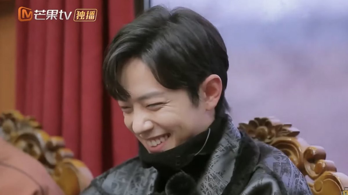 floristzhan's tweet photo. don't u just love it everytime xiao zhan goes 😄😆 https://t.co/4N4evc667w