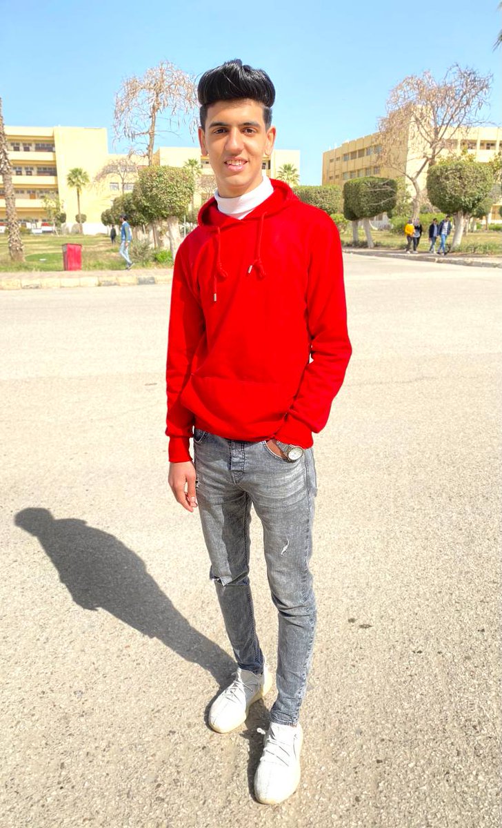 كوت كده بصورتگ في الشمس 😎
#صورتك_في_الشمس