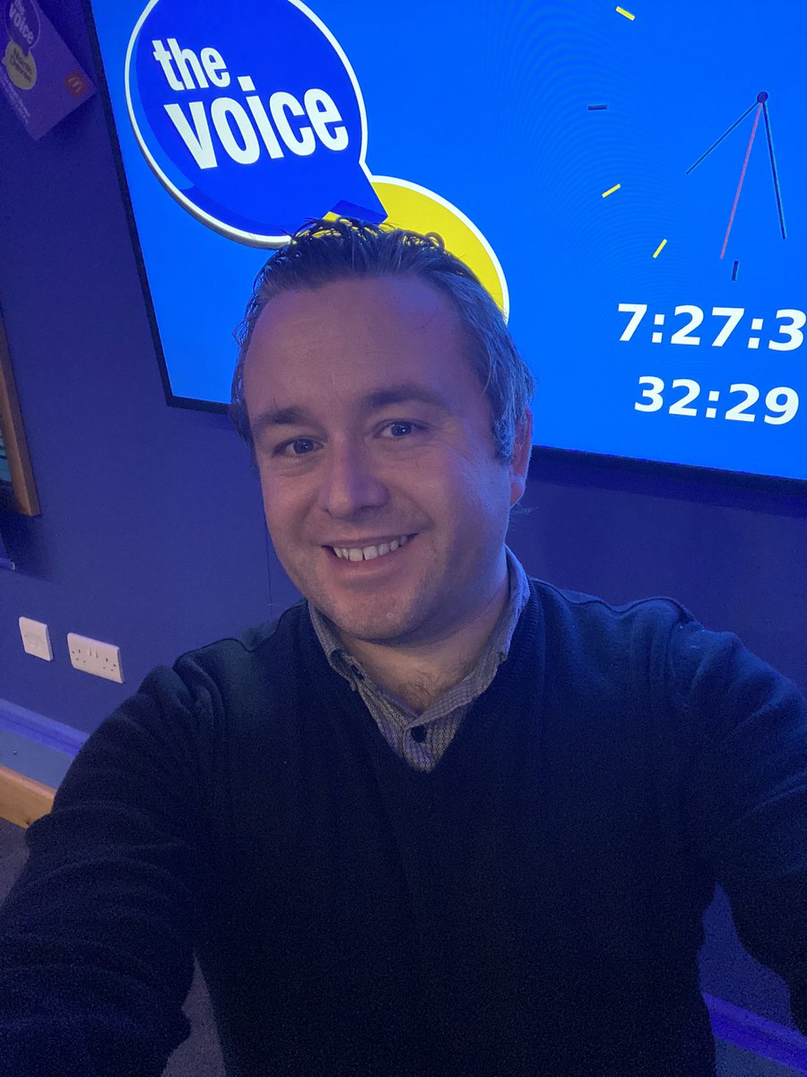 mollart4's tweet image. Me and my lockdown hair are live on @TheVoiceNDevon with #TheAlbumClub until 9pm. Music from Blur, Led Zeppelin and Chicane amongst others. There’s no Elvis although I have the quiff on the way! #Radio #LocalRadio #Devon #NorthDevon