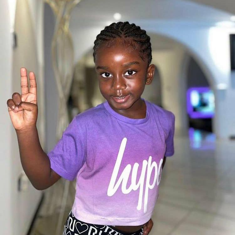 hypemoneyHQ's tweet photo. Happy birthday to the SarkNation's Princess, Titi. 🎊🎊🎊🎊😍 #Titiday

#eAfriqaCeleb @TracySarkcess @sarkodie @Titisarkcess_ https://t.co/37hHu2XdiL
